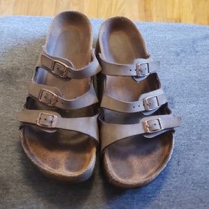 Brown 3 strap birkenstocks